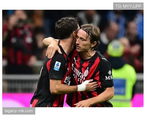 AC米兰复兴遇阻：表面强势难掩实际瓶颈，争四形势面临考验